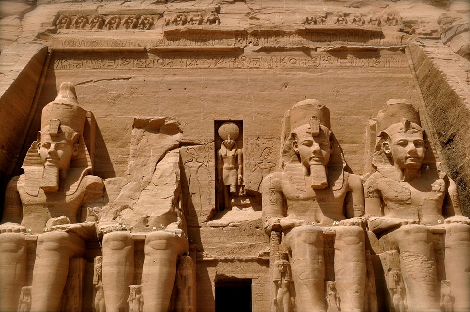 4 days Luxor to Abu Simbel Tour Package